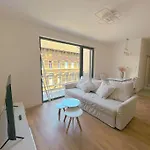Spacious Rooms With Balcony And Garage
